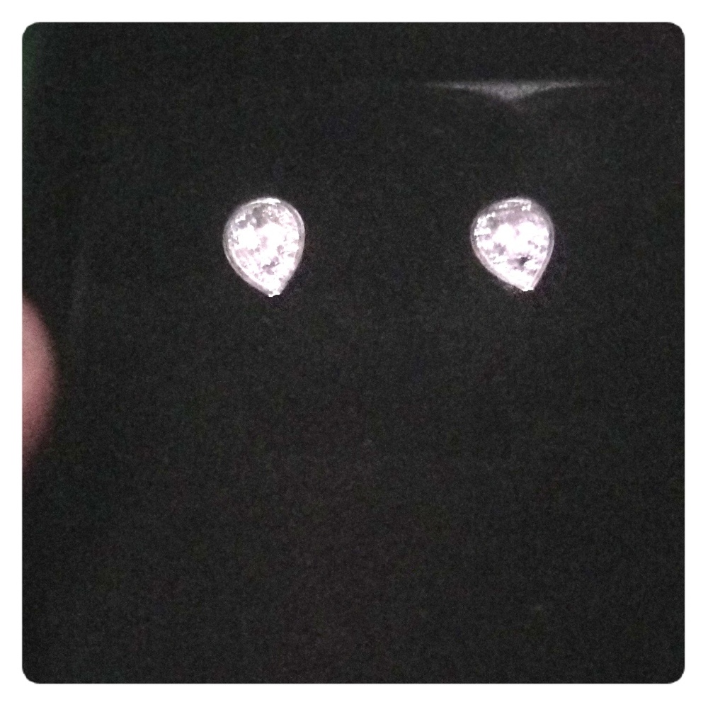 Tear dropped shaped earrings
